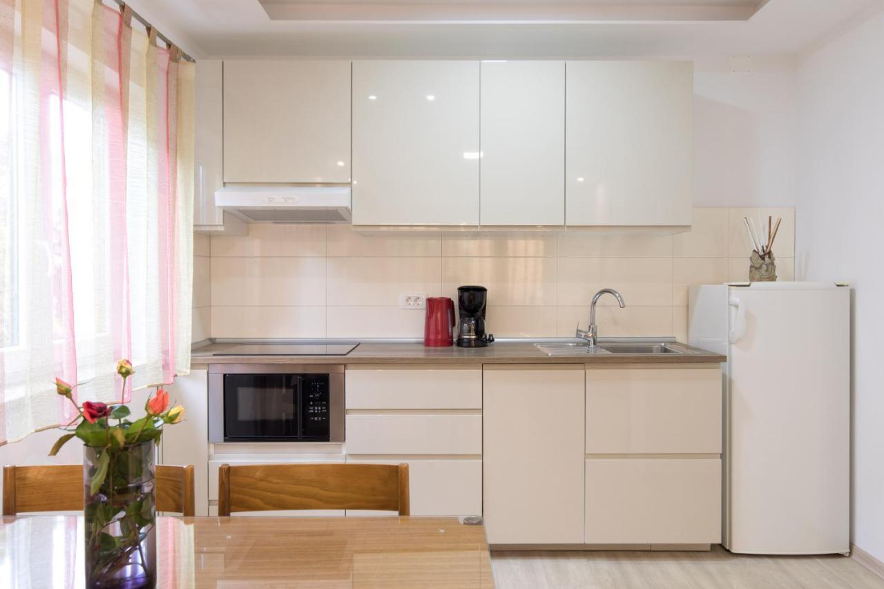 קרק Apartments Morozin מראה חיצוני תמונה