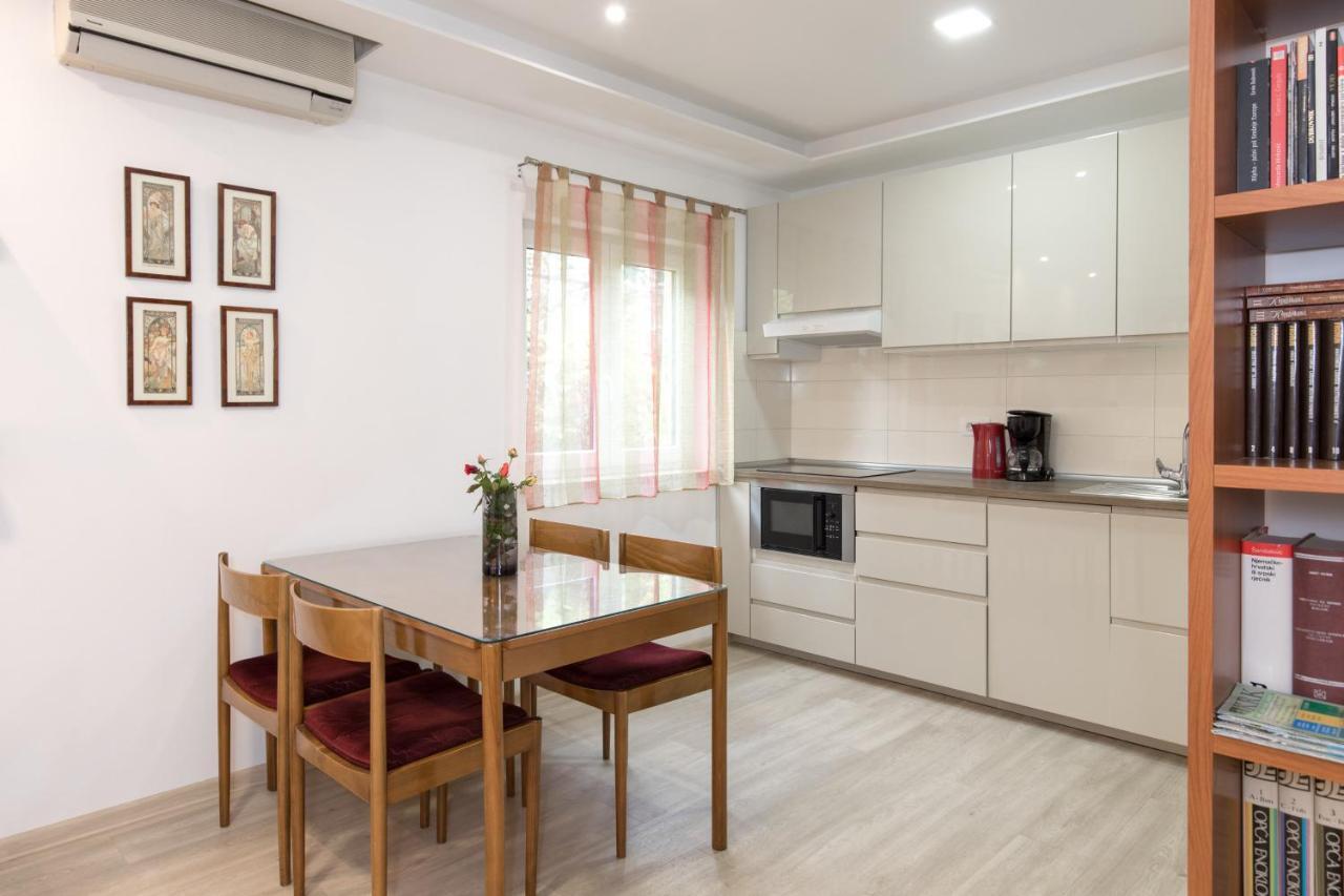 קרק Apartments Morozin מראה חיצוני תמונה